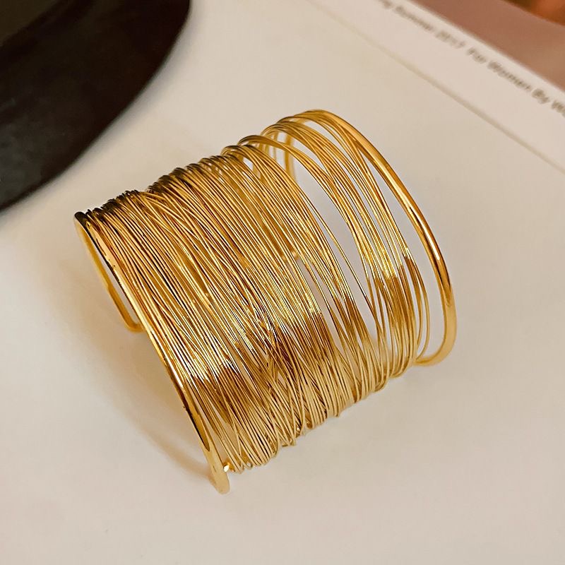 f0cff06b-0c26-4a1b-8c80-a633f3c3e30f Bangle - Image 1