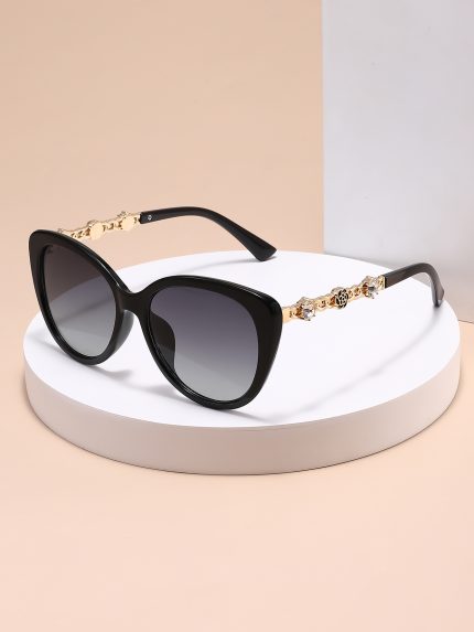 Large Frame Cat Eye Sunglasses